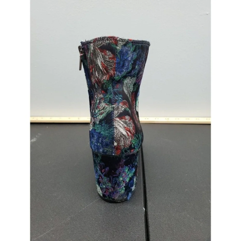 Zigi Soho Nydia Ankle Booties Boots Womens Size 9 Black Multi Floral Side Zipper